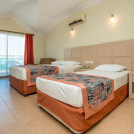 Gardenia Hotell 4*